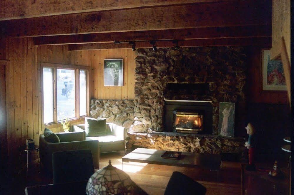 ماموث لاكيس The Mammoth Inn المظهر الخارجي الصورة
