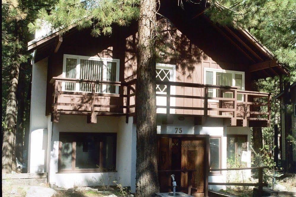 ماموث لاكيس The Mammoth Inn المظهر الخارجي الصورة